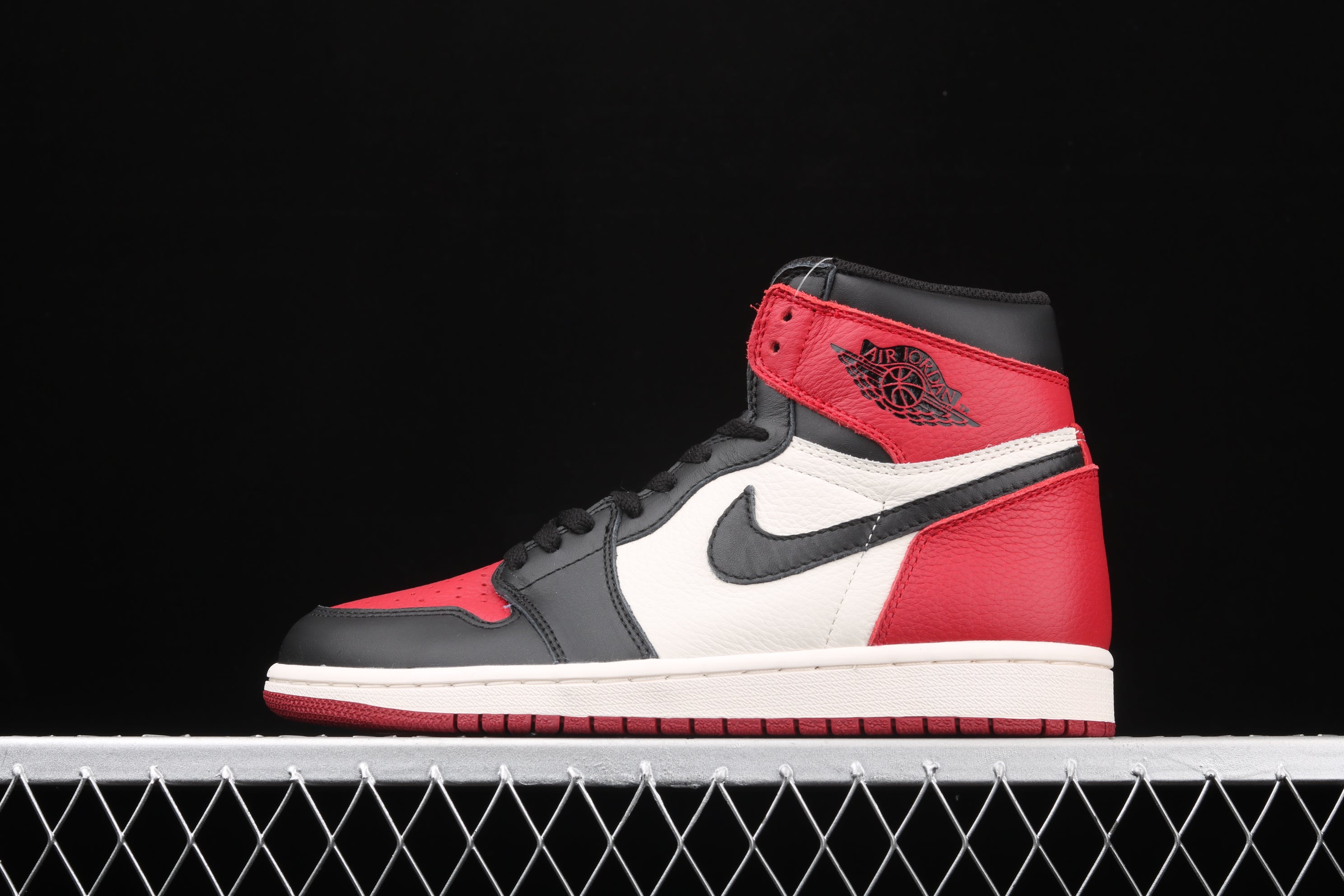 Jordan 1 Bred Toe