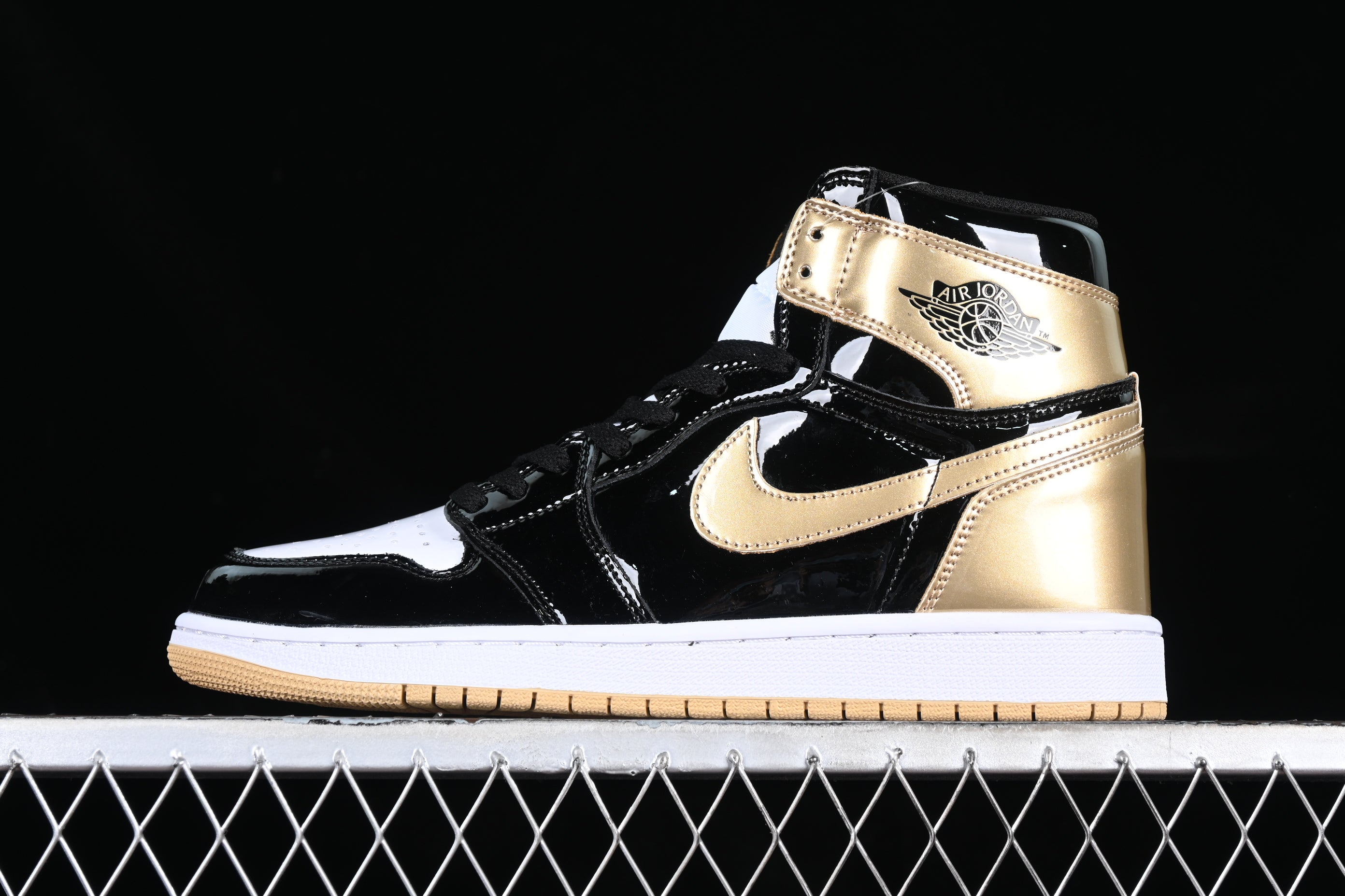 Jordan 1 Gold Top 3