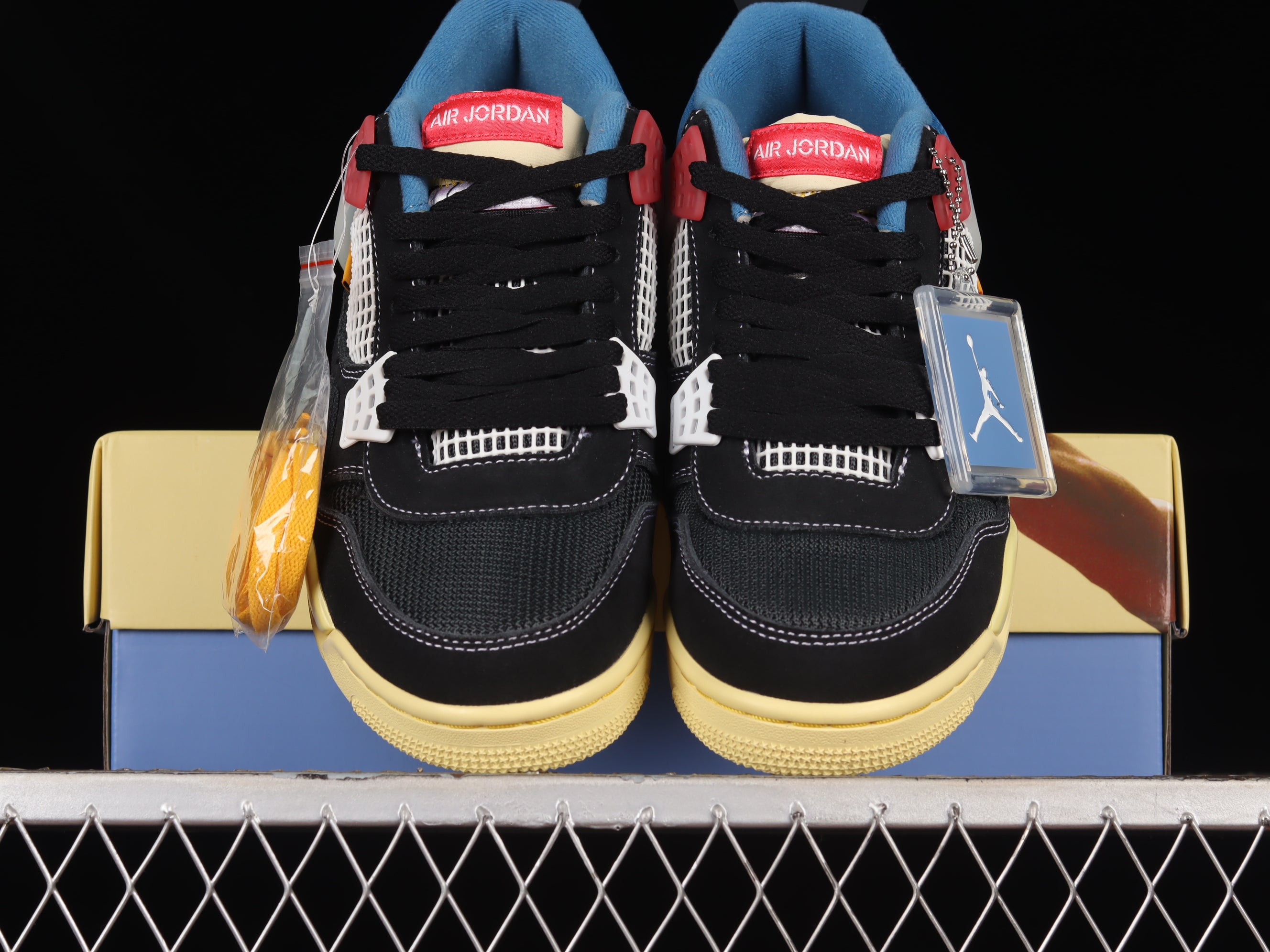 Jordan 4 Union Off Noir