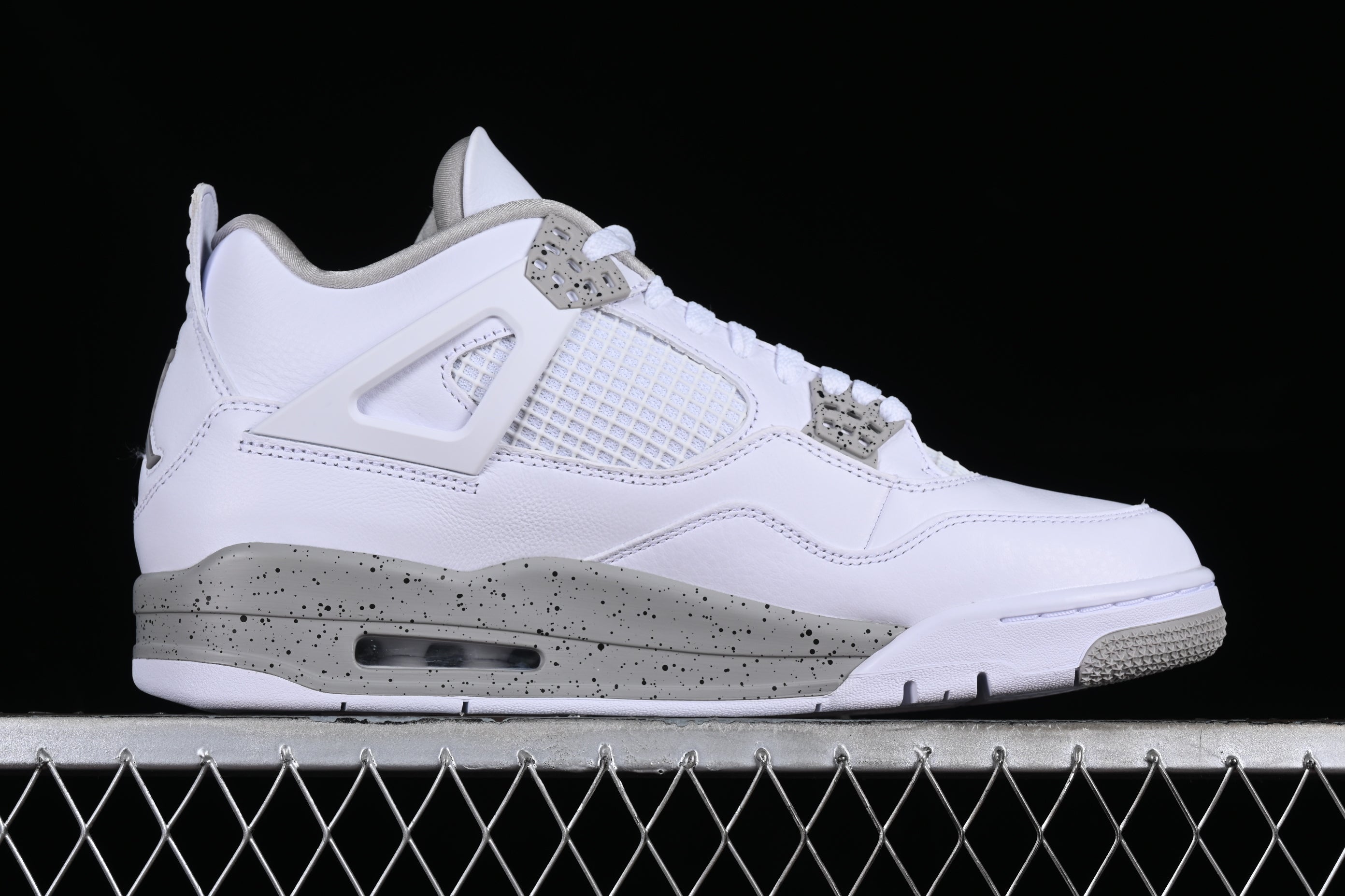 Jordan 4 White Oreo