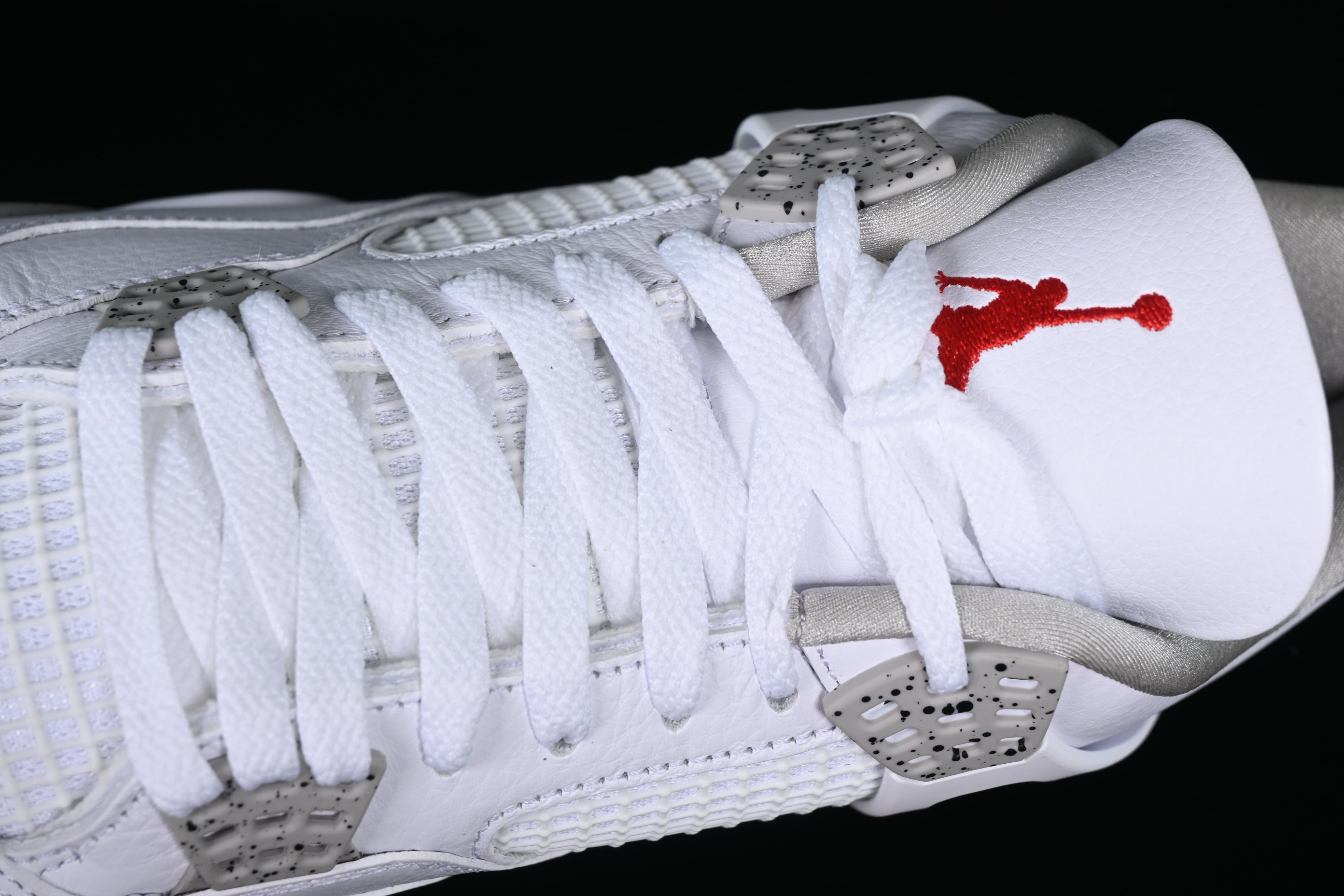 Jordan 4 White Oreo