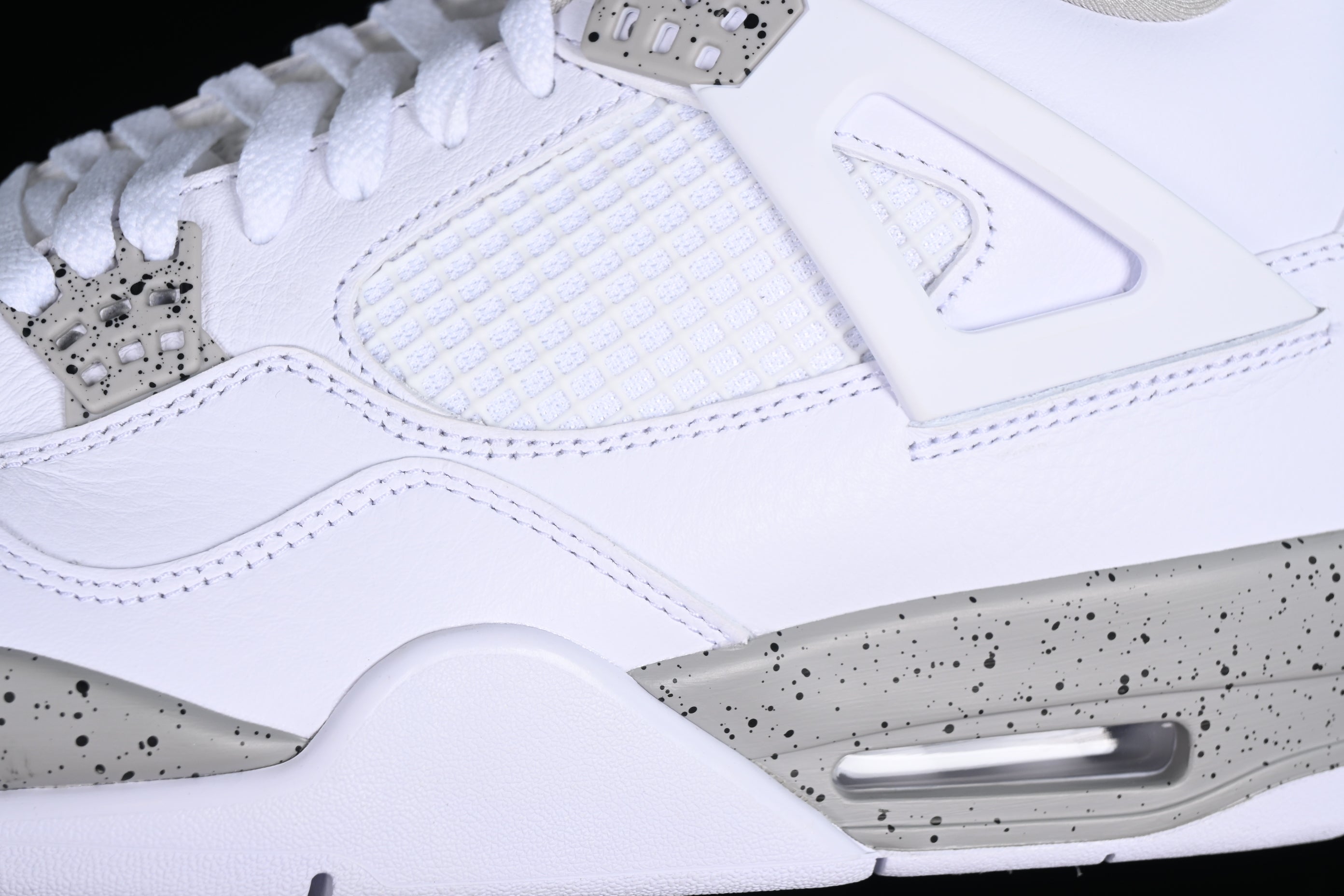 Jordan 4 White Oreo