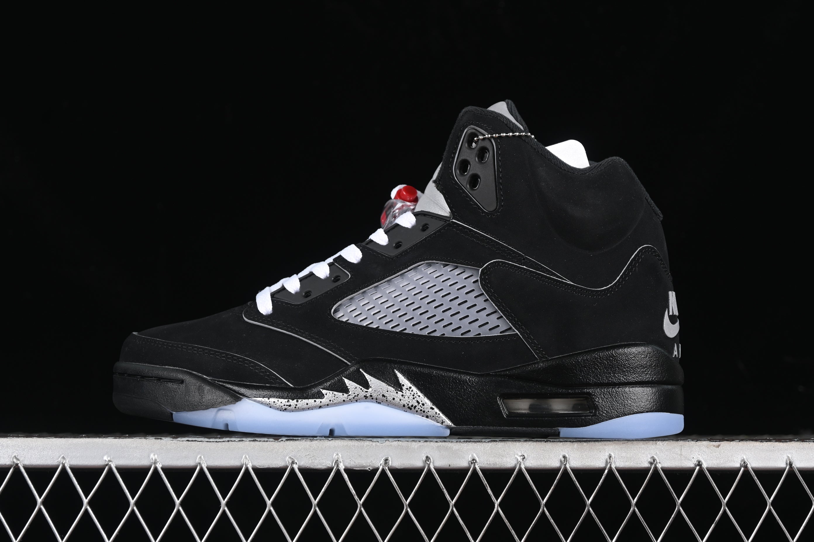 Jordan 5 Black Metallic Reimagined