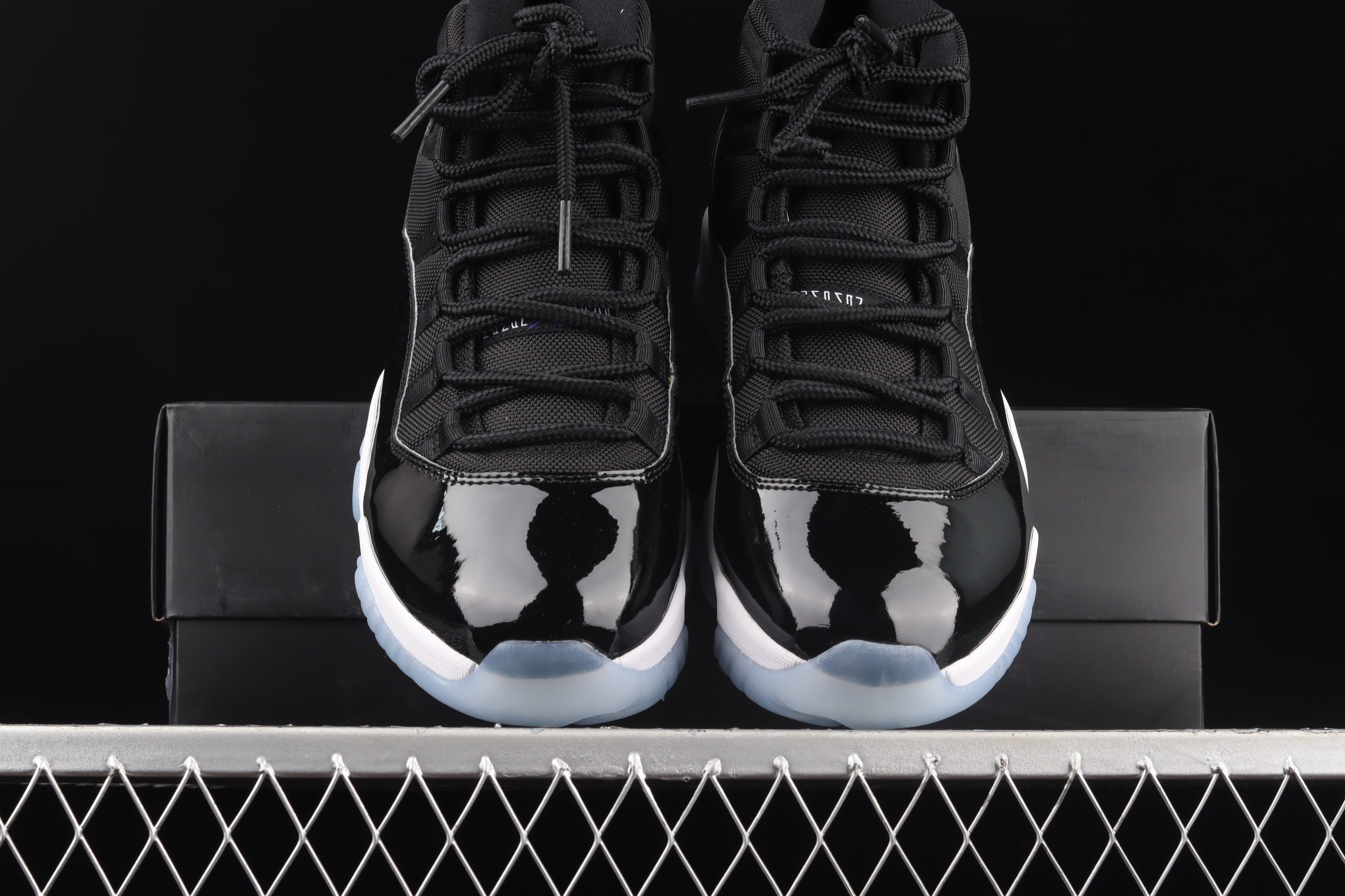 Jordan 11 Space Jam