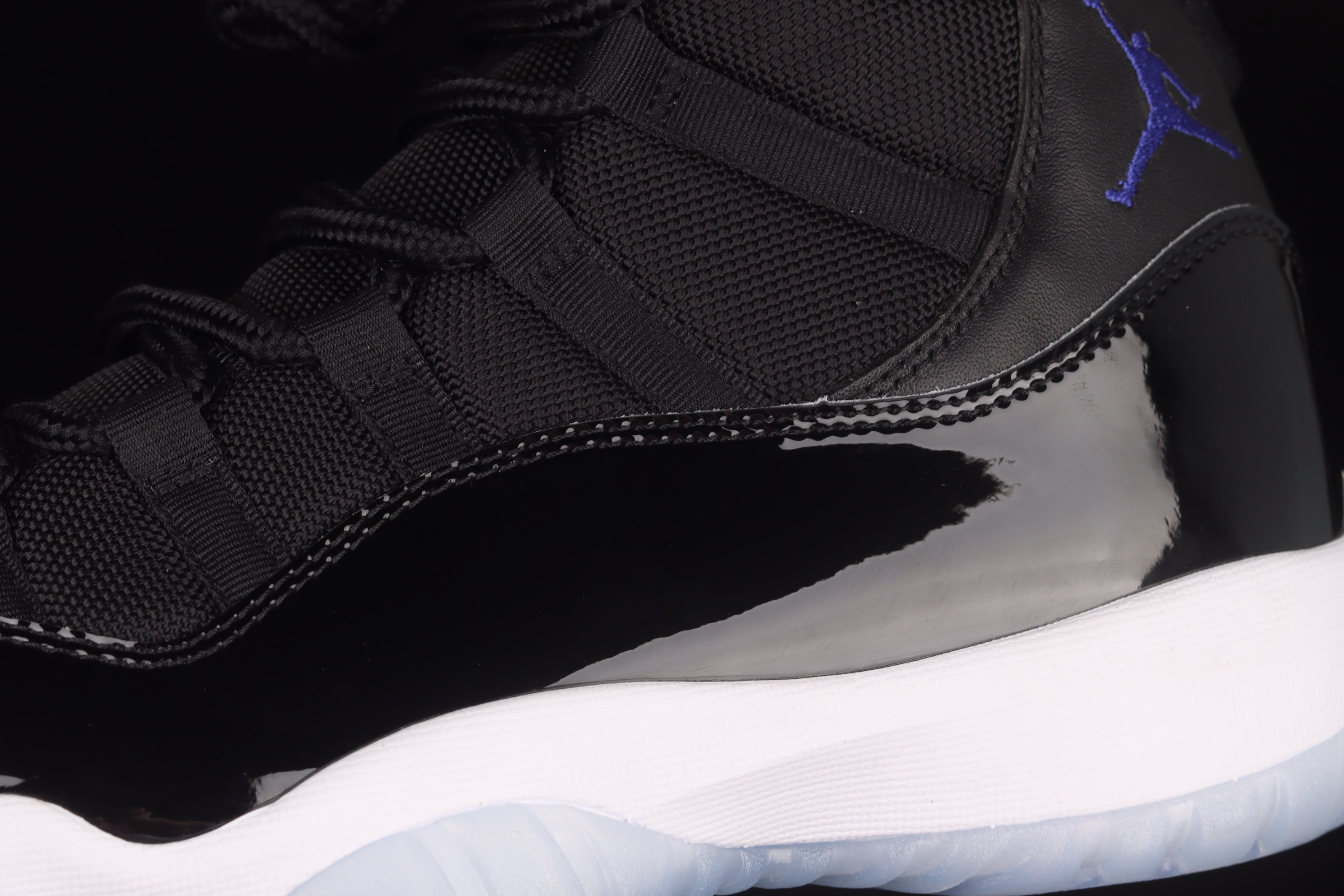 Jordan 11 Space Jam