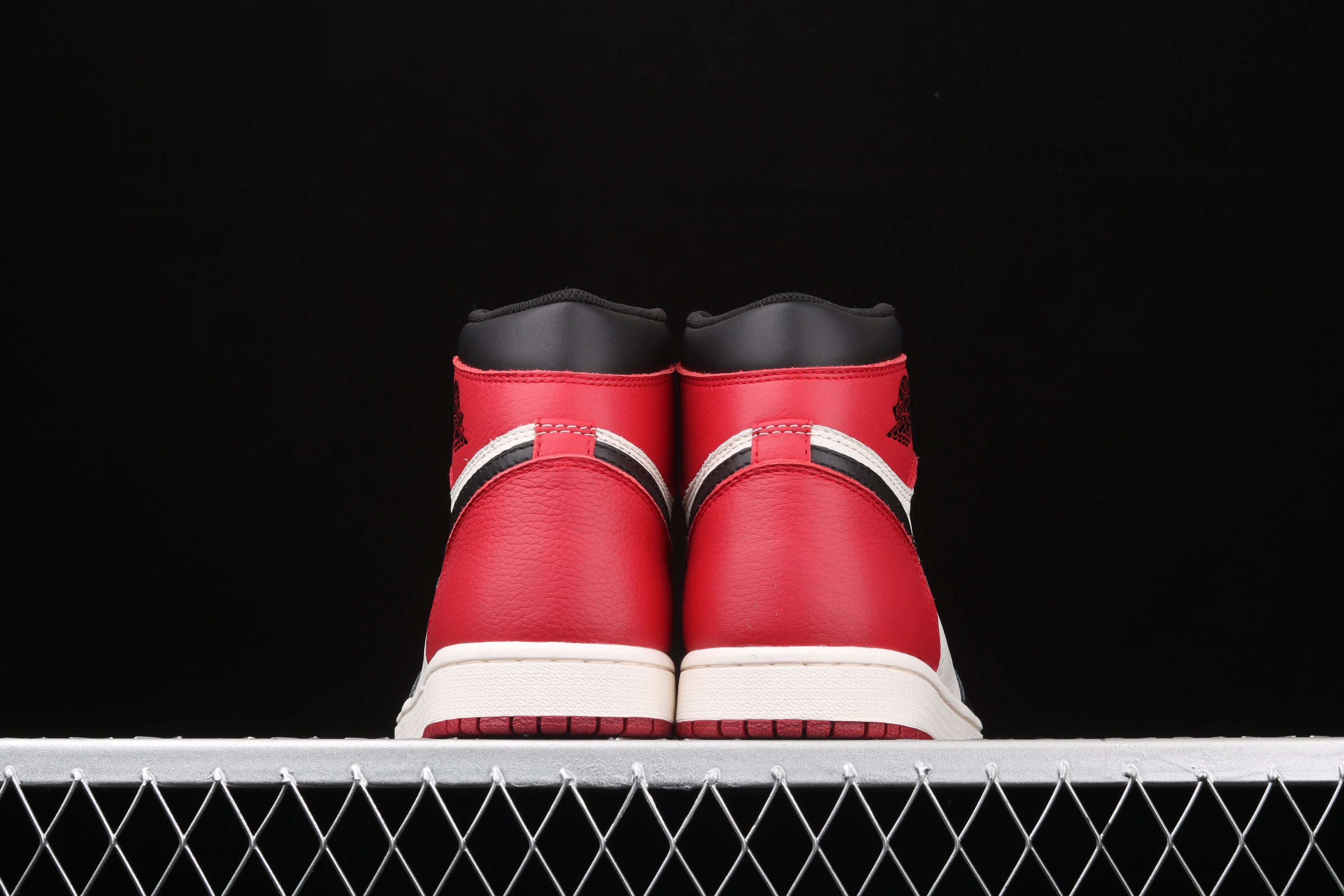 Jordan 1 Bred Toe