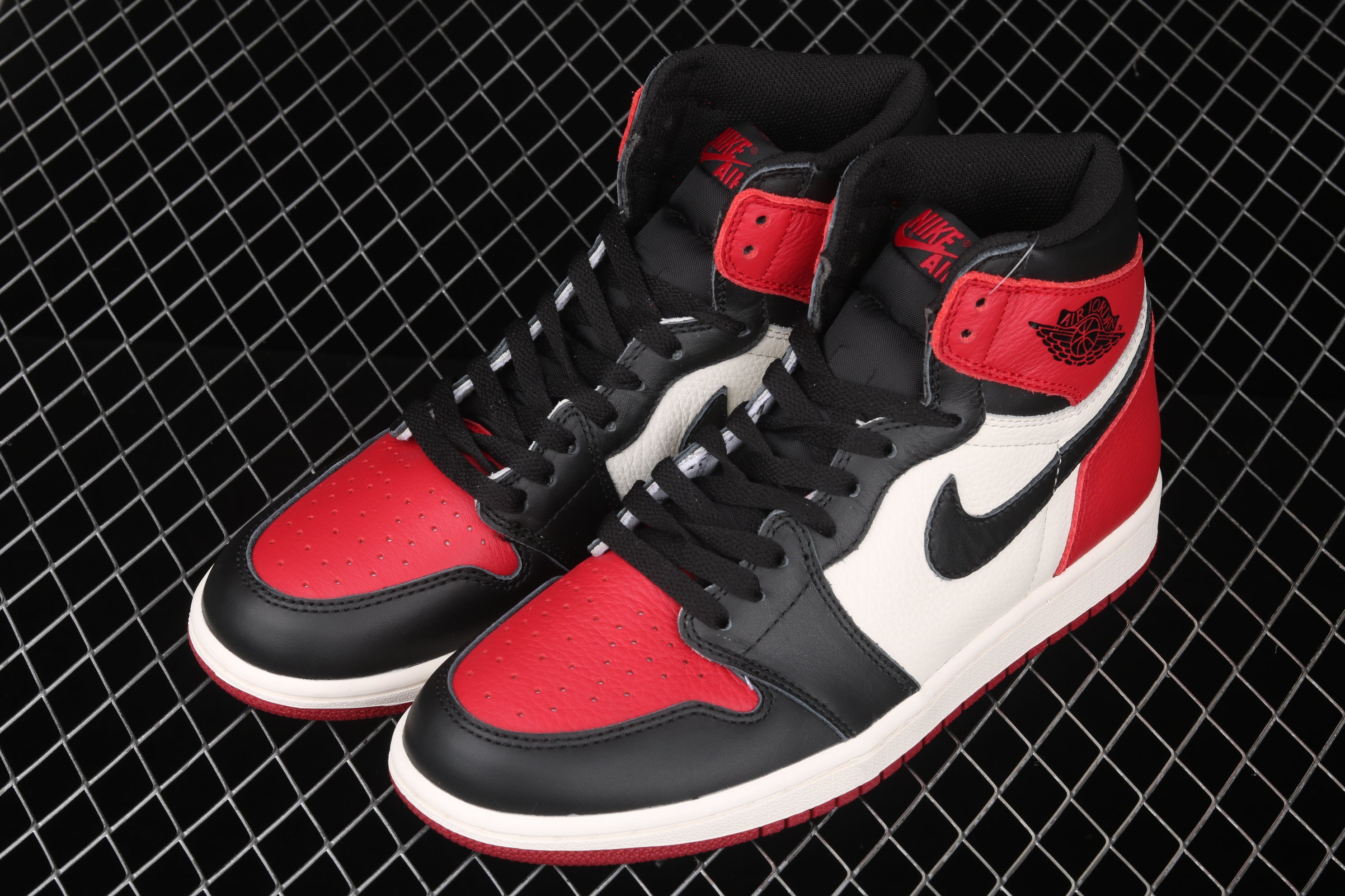 Jordan 1 Bred Toe