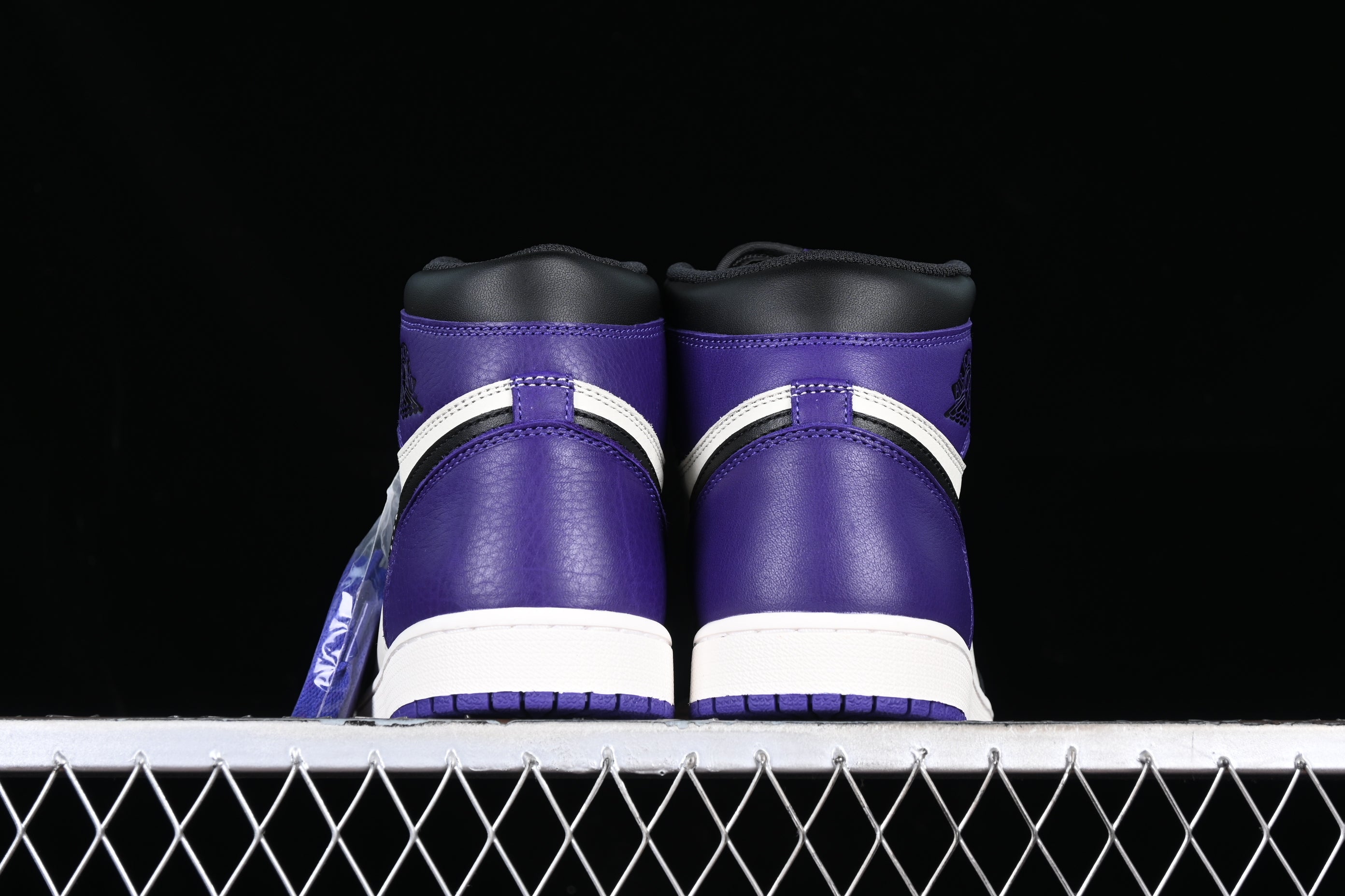 Jordan 1 Court Purple