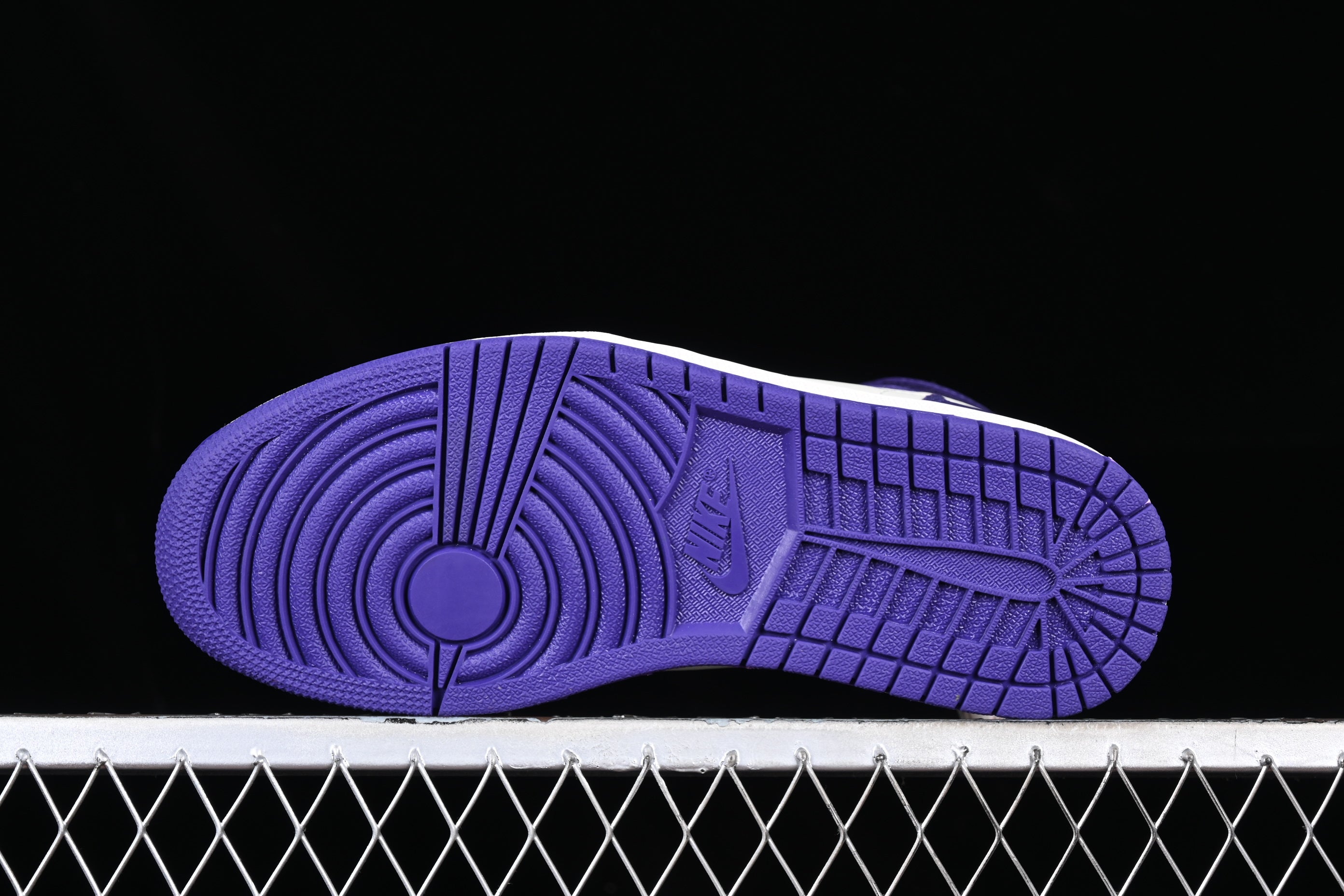 Jordan 1 Court Purple