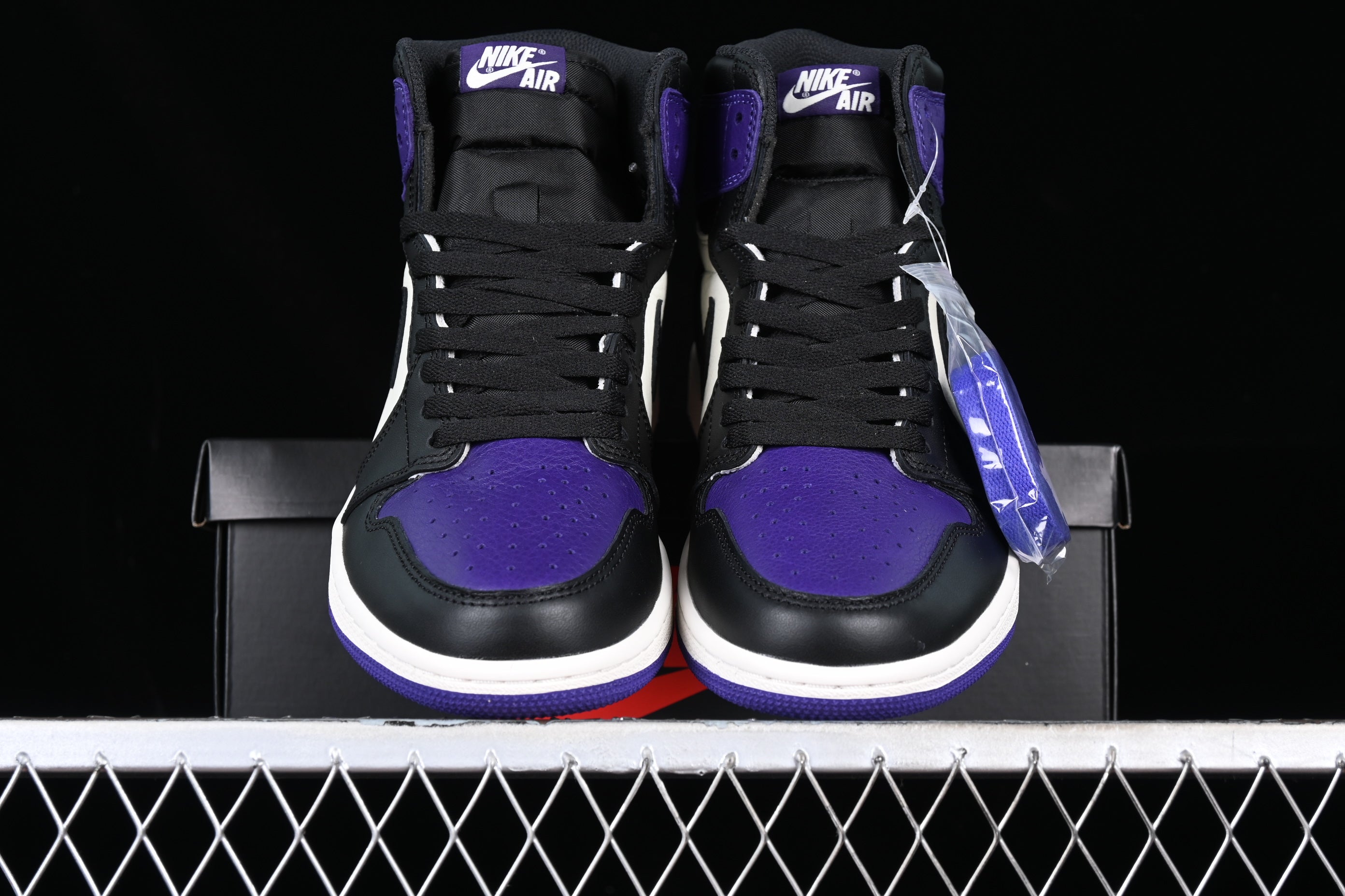 Jordan 1 Court Purple
