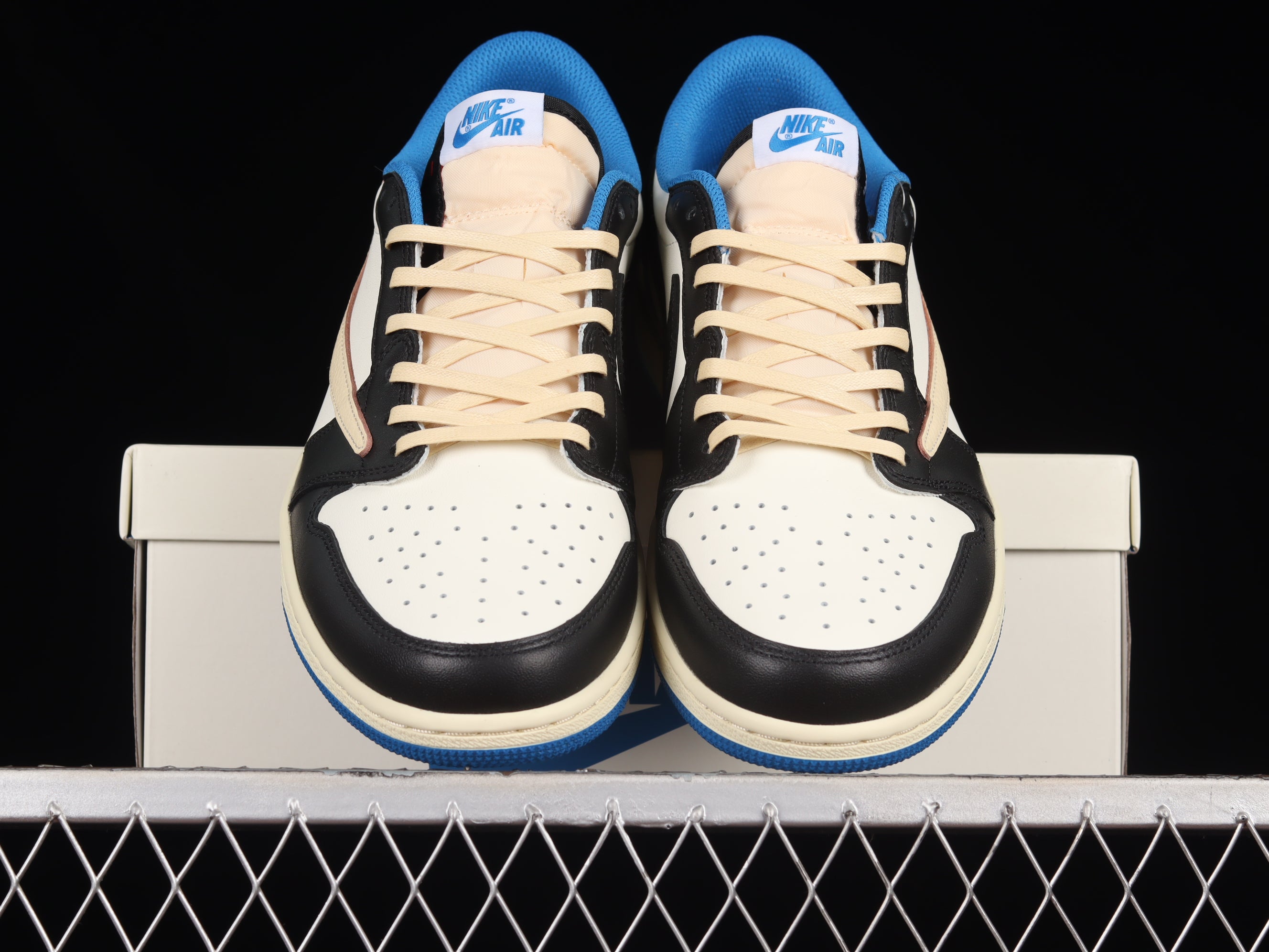 Jordan 1 Fragment x Travis Scott