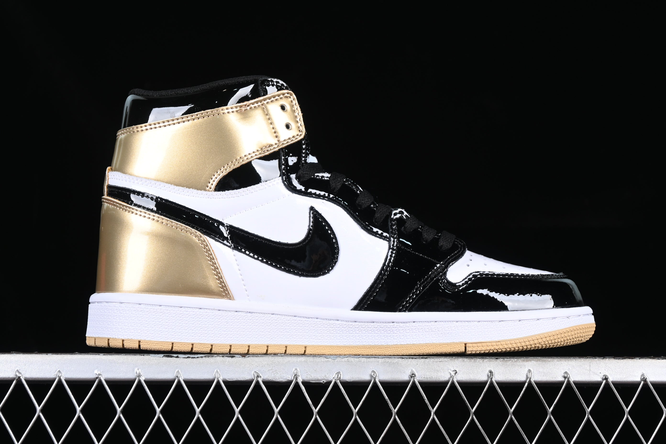 Jordan 1 Gold Top 3