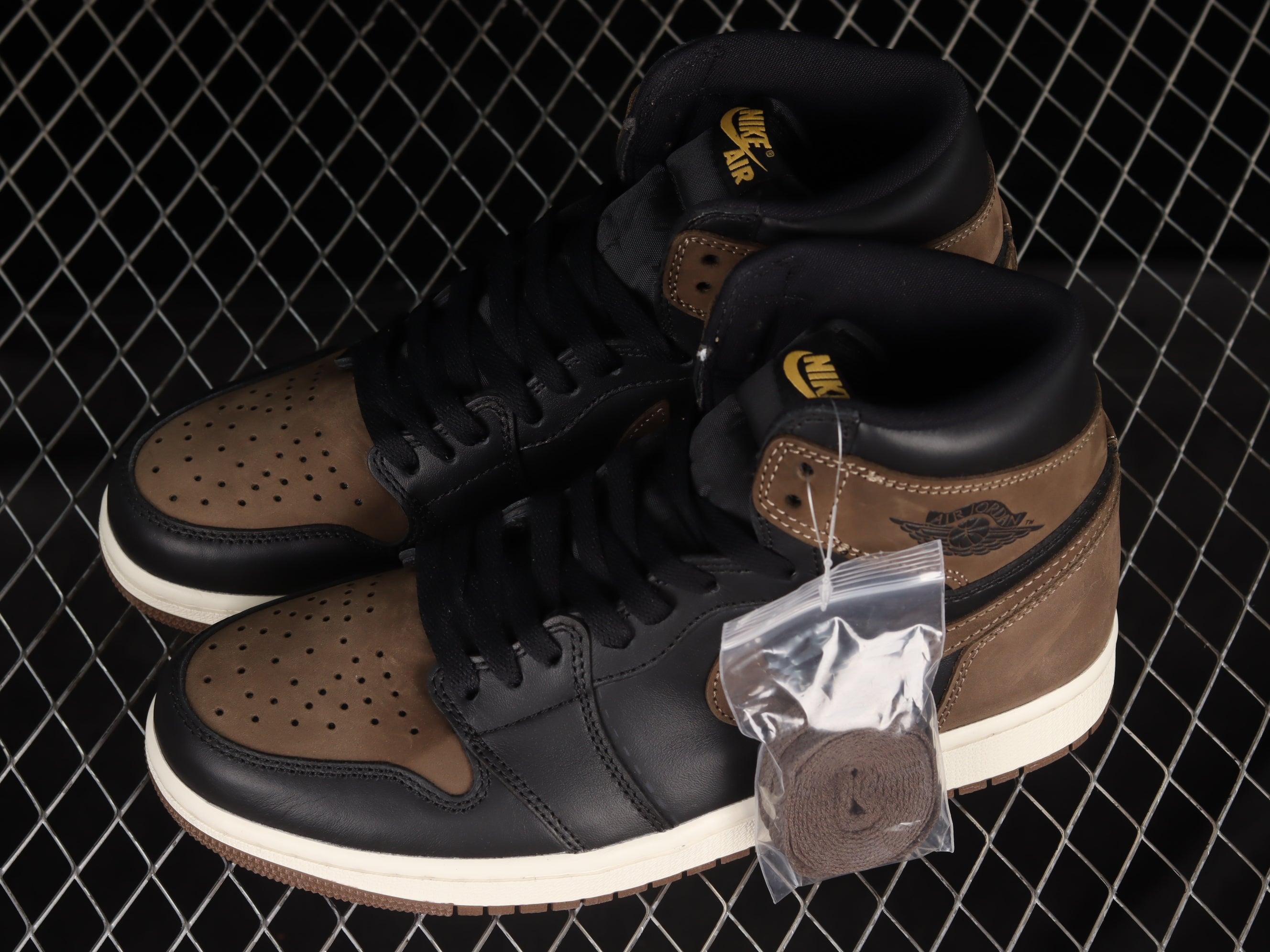 Jordan 1 Palomino