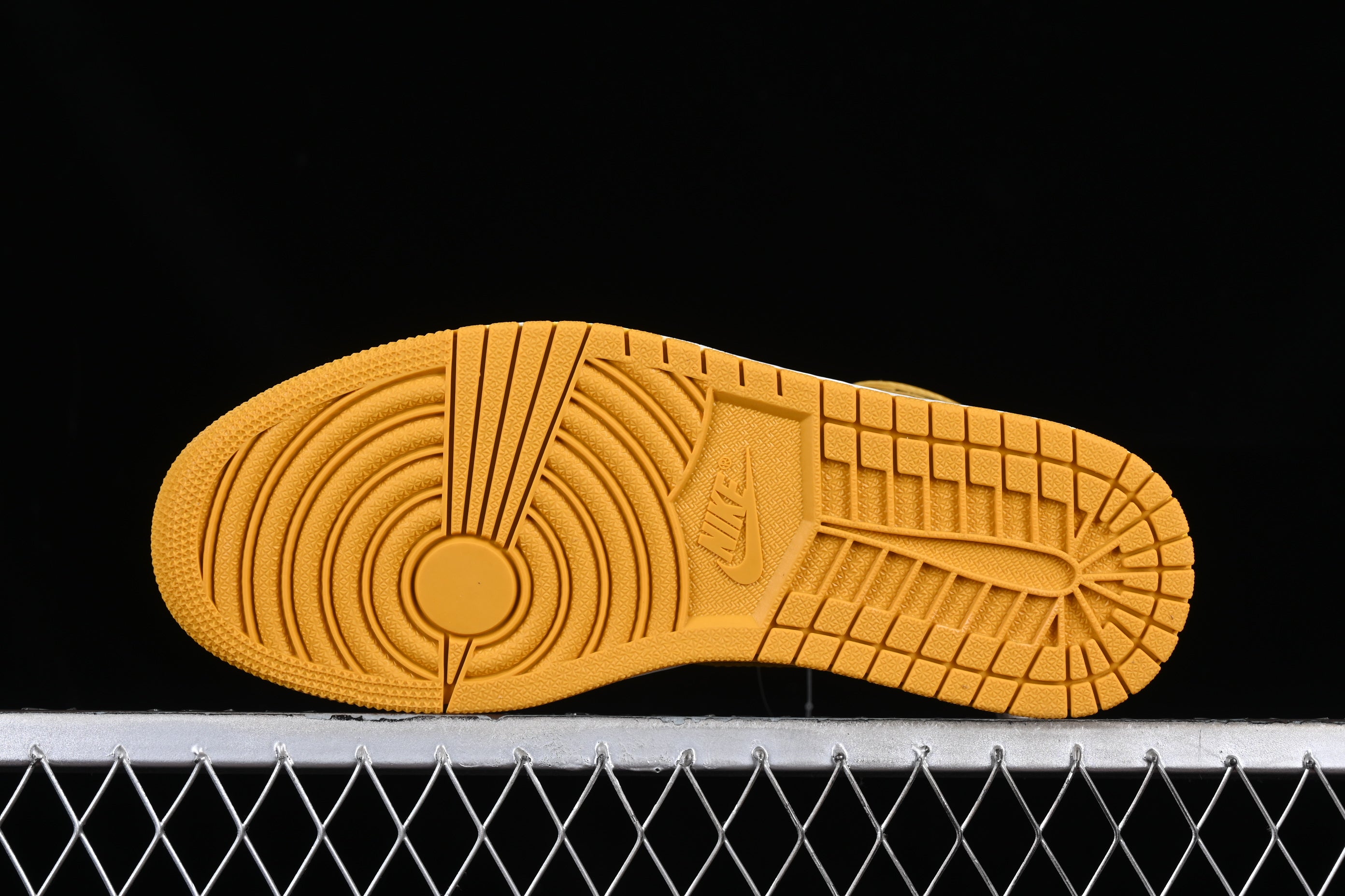 Jordan 1 Yellow Ochre