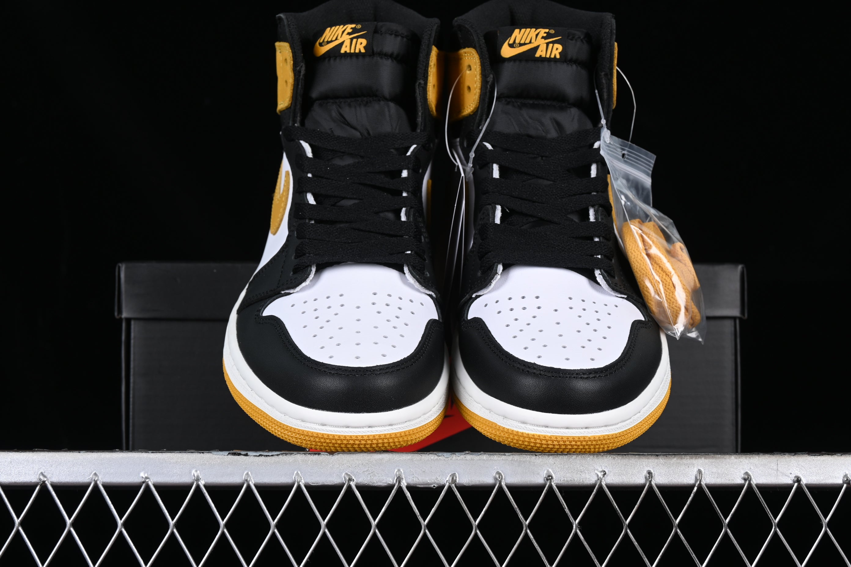 Jordan 1 Yellow Ochre