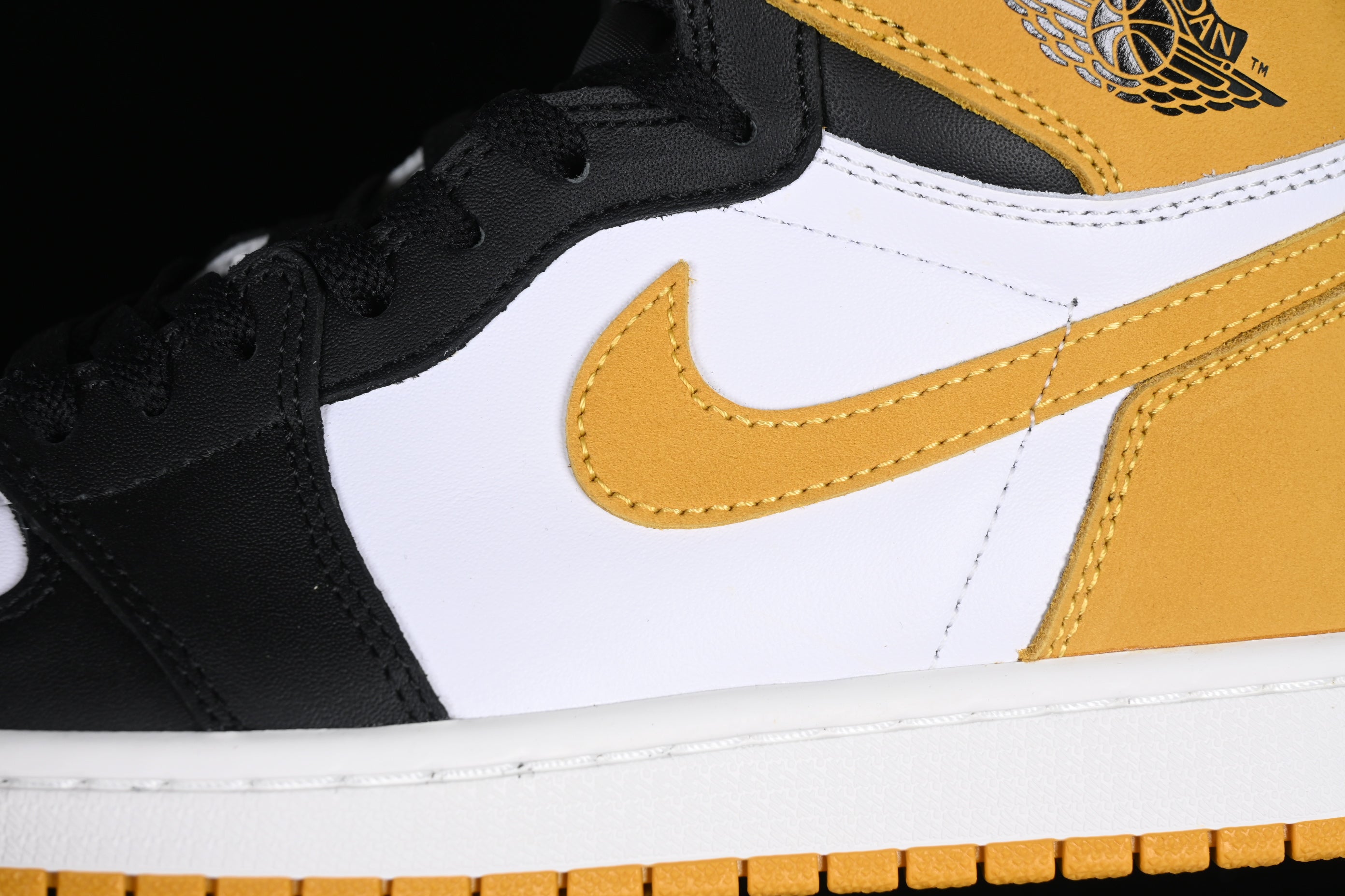 Jordan 1 Yellow Ochre