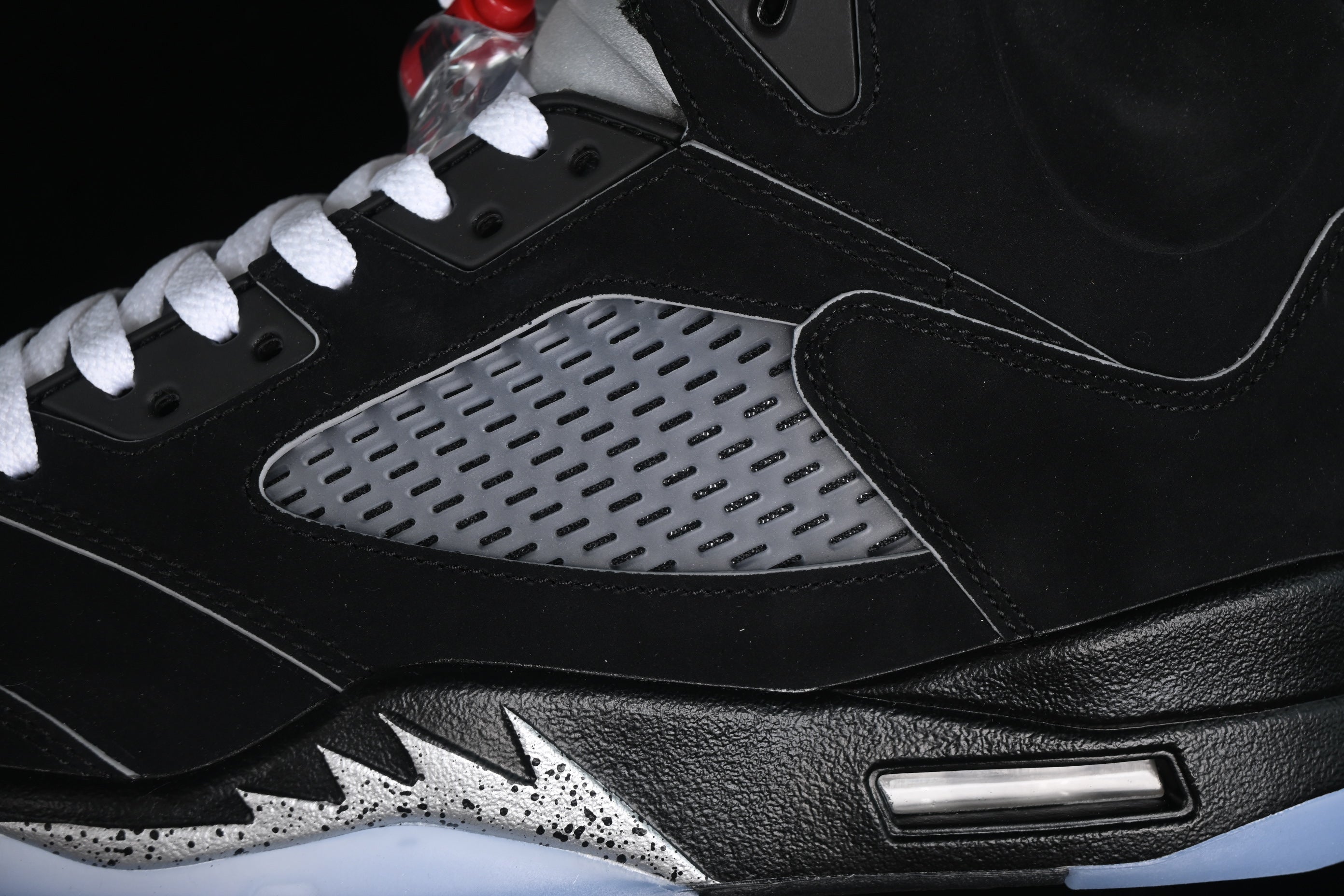 Jordan 5 Black Metallic Reimagined