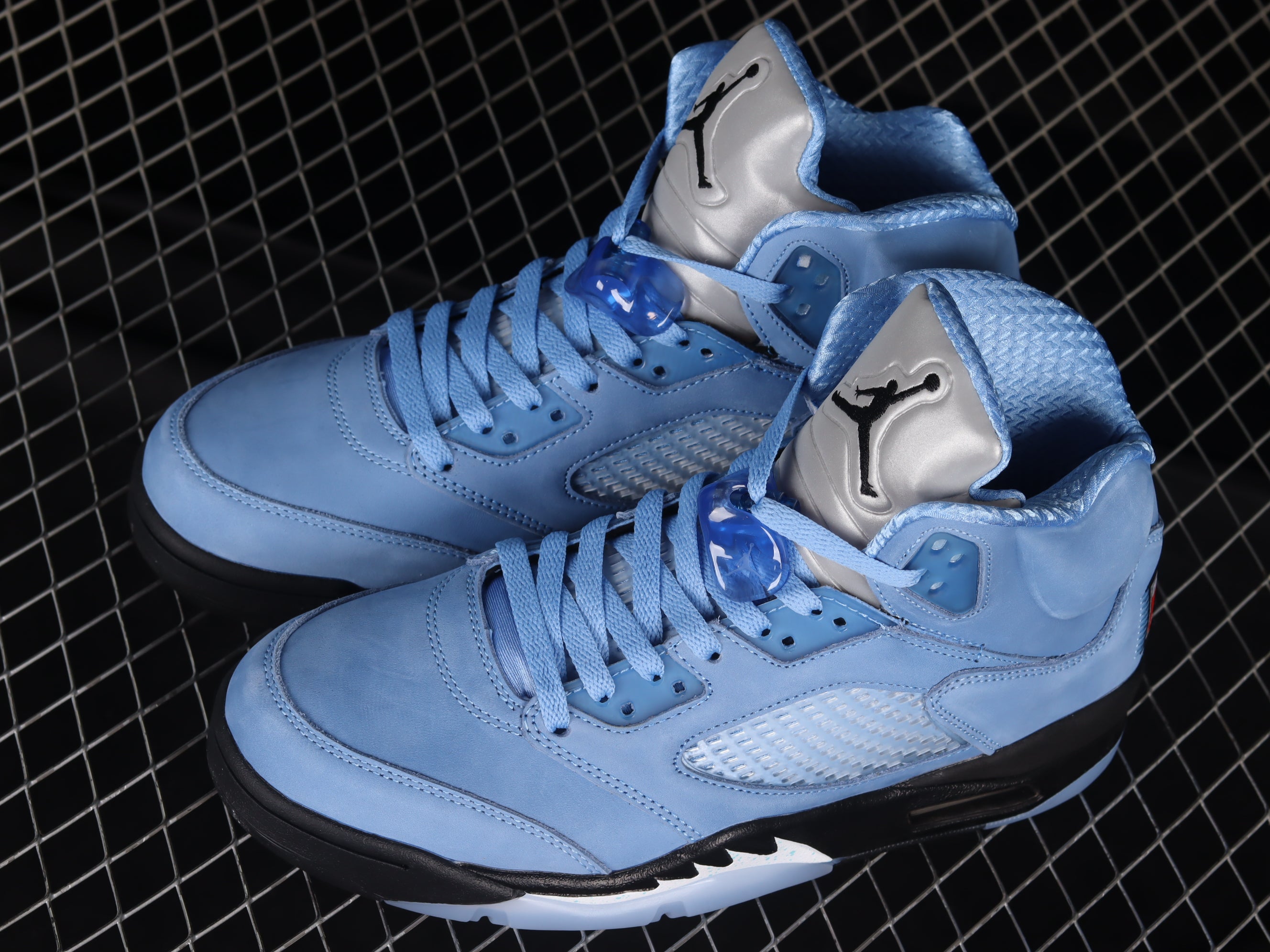 Jordan 5 UNC University Blue