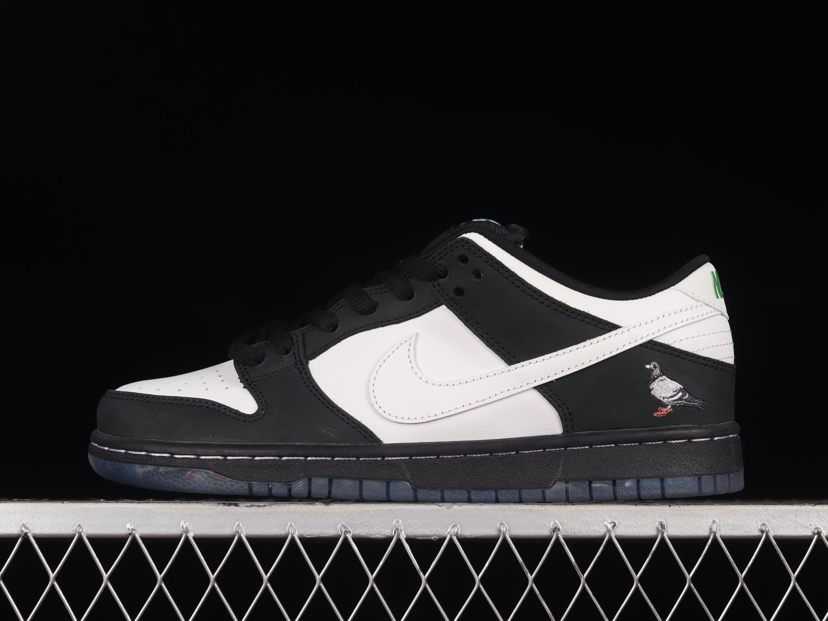 Nike SB Dunk Staple Panda Pigeon