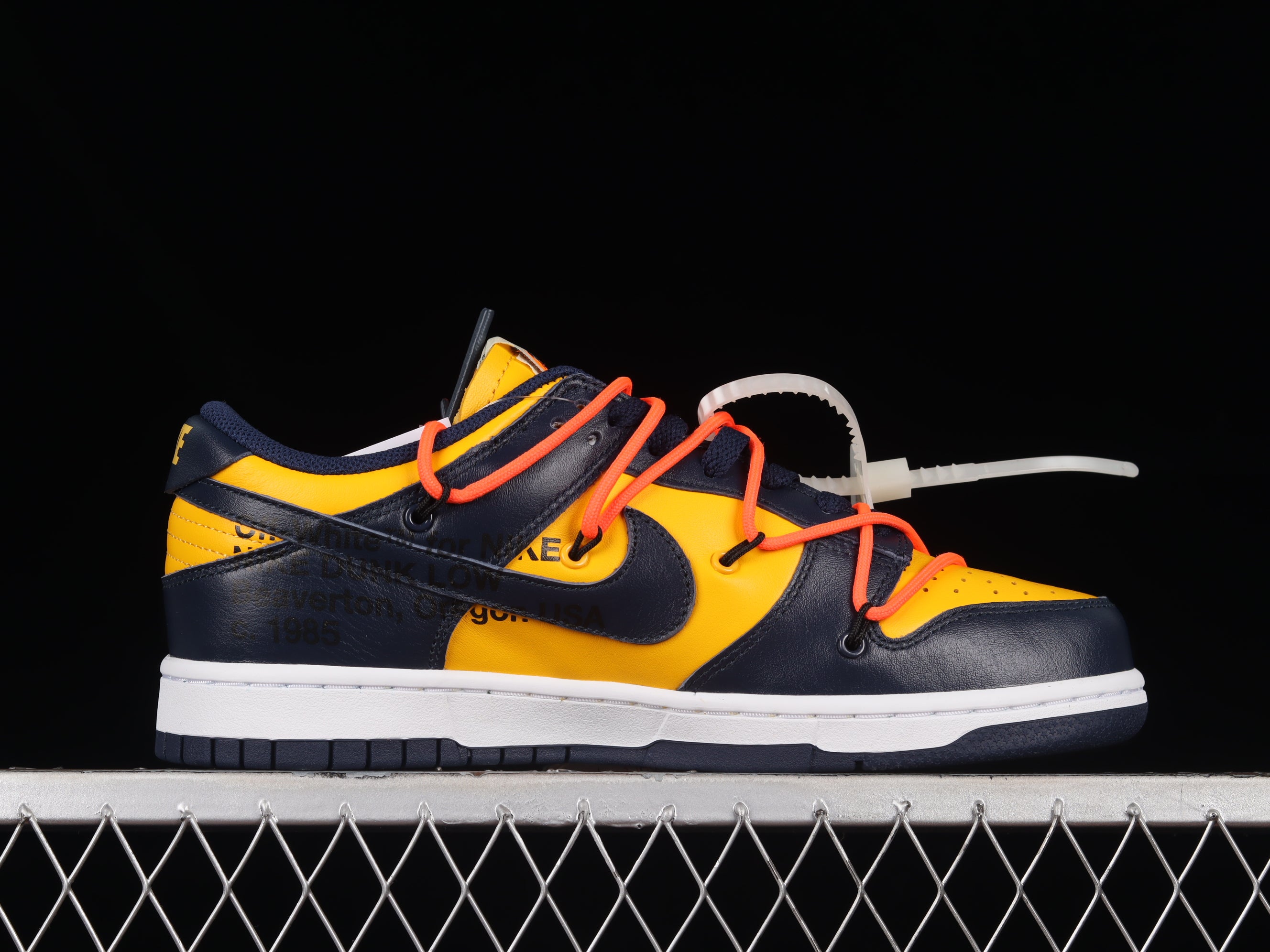 Nike Dunk Off-White University Gold
