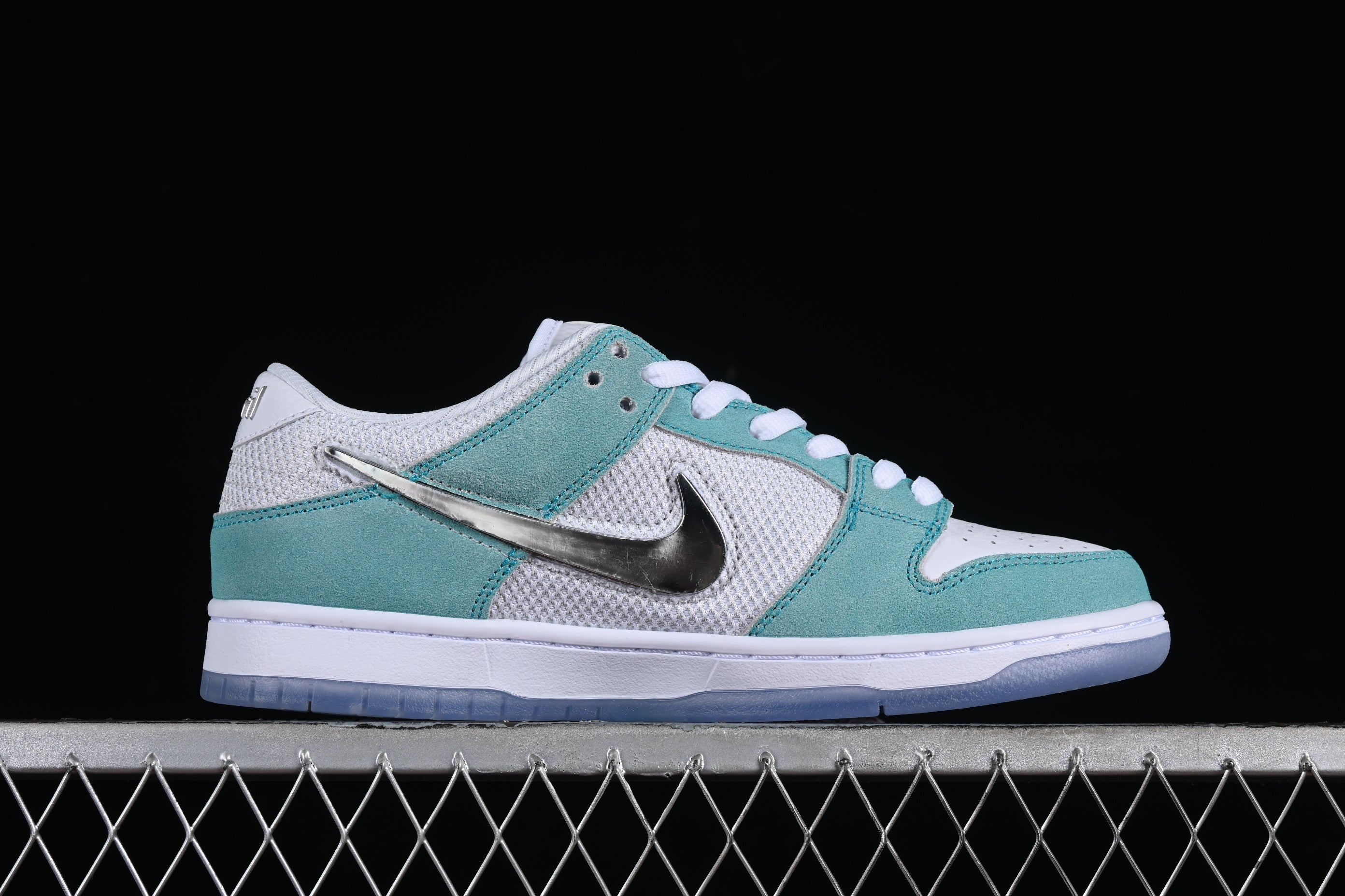 Nike SB Dunk April Skateboards