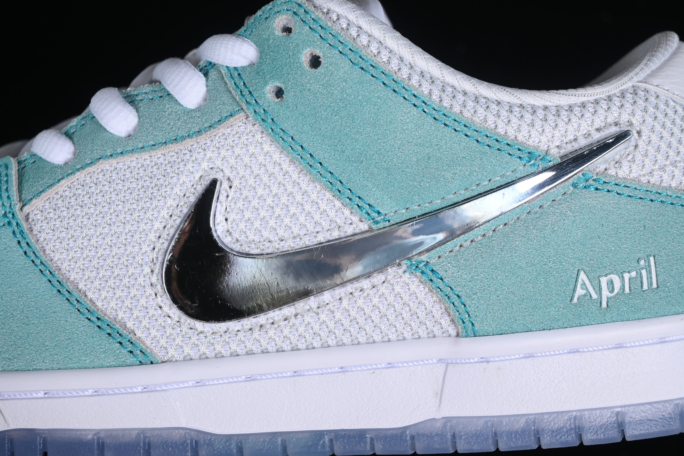 Nike SB Dunk April Skateboards