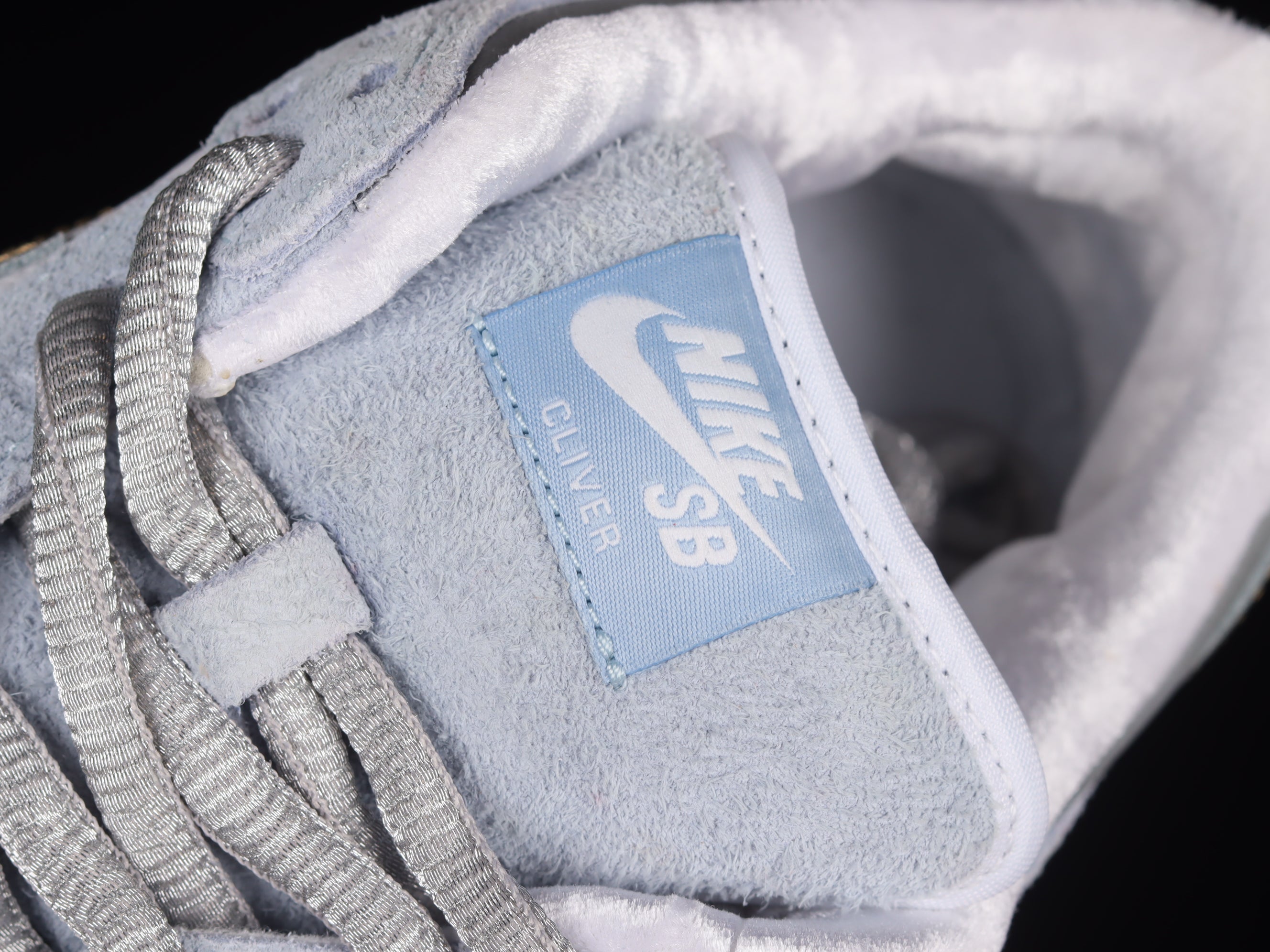 Nike SB Dunk Sean Cliver