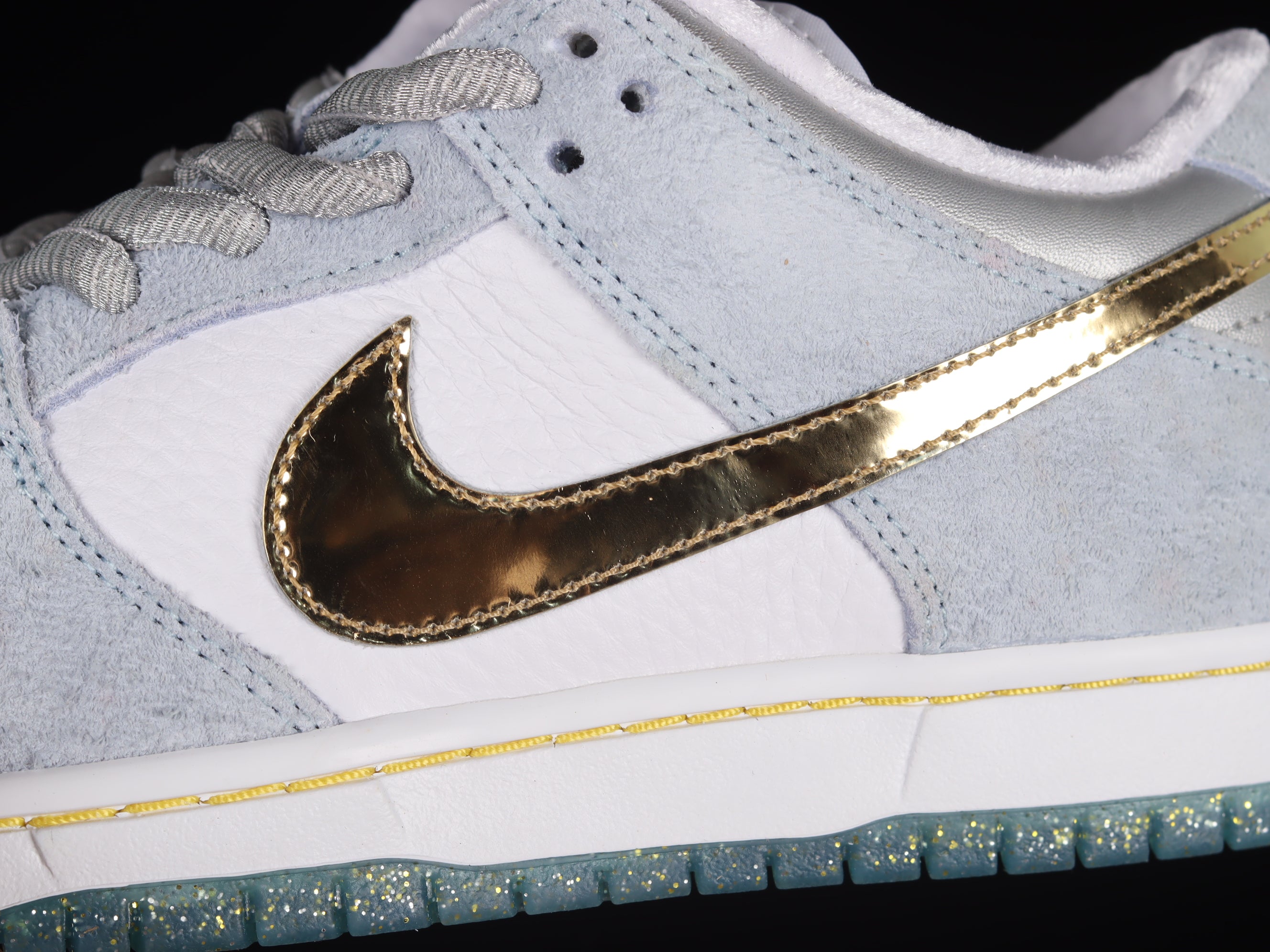 Nike SB Dunk Sean Cliver