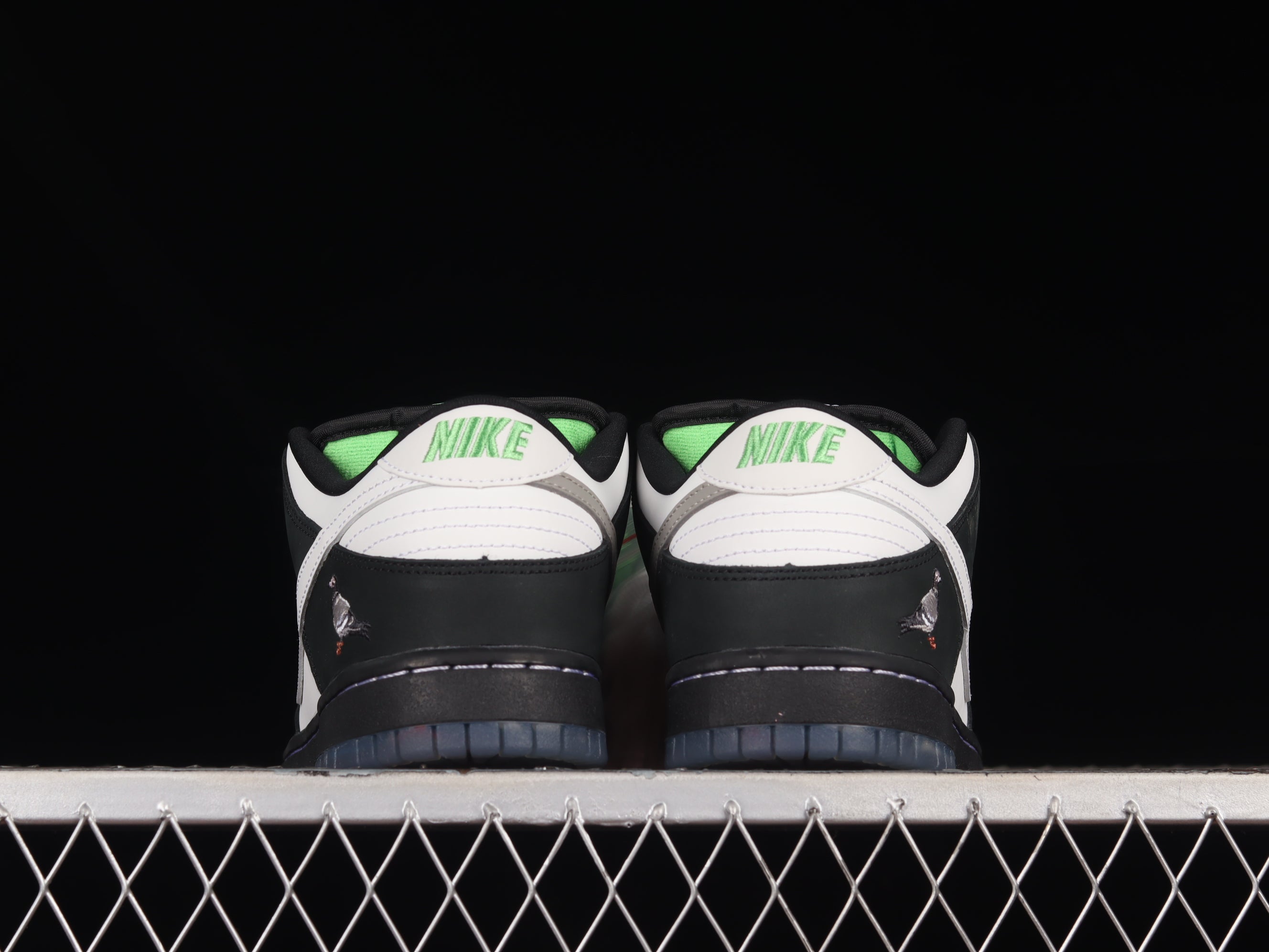 Nike SB Dunk Staple Panda Pigeon