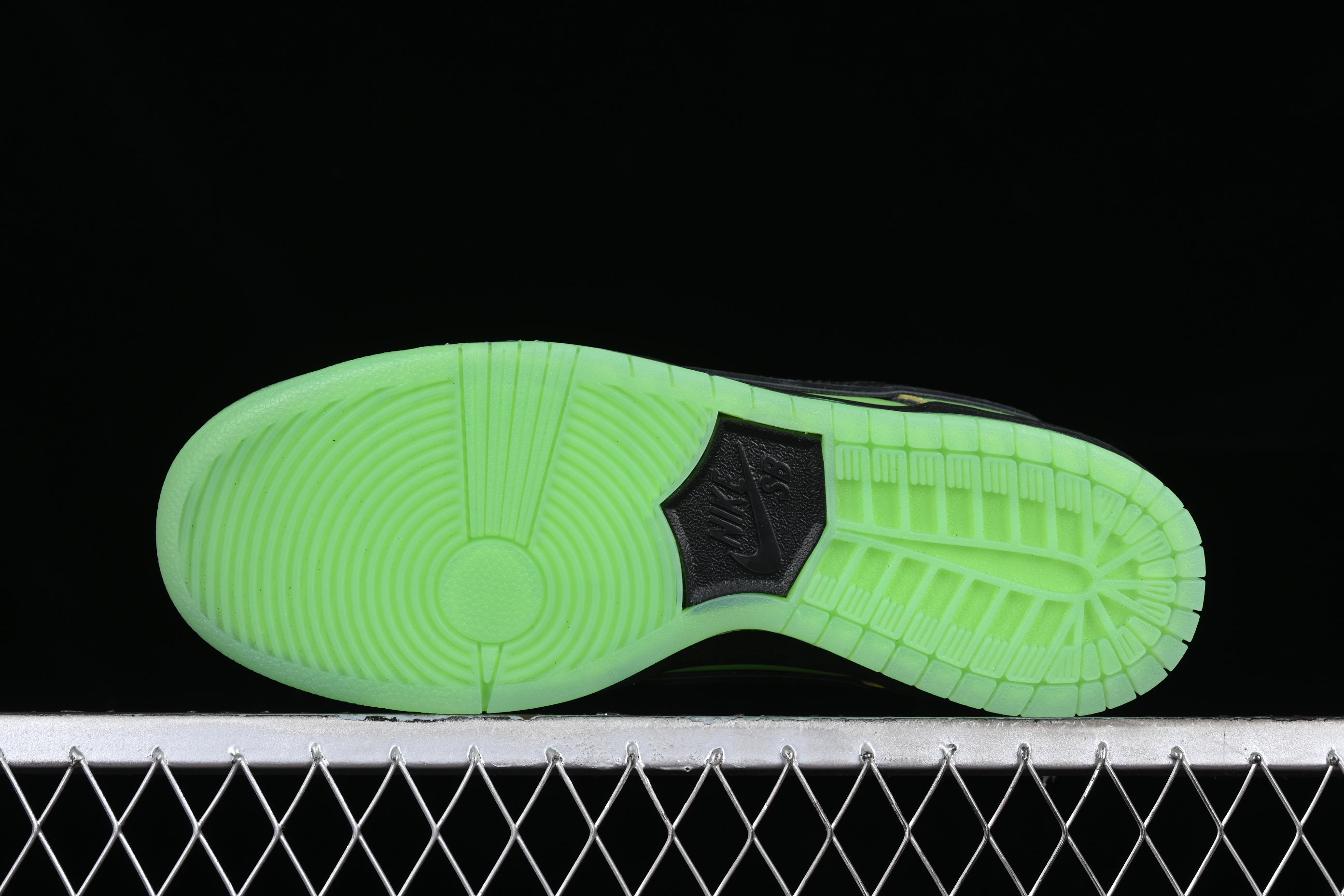 Nike SB Dunk The Powerpuff Girls Buttercup