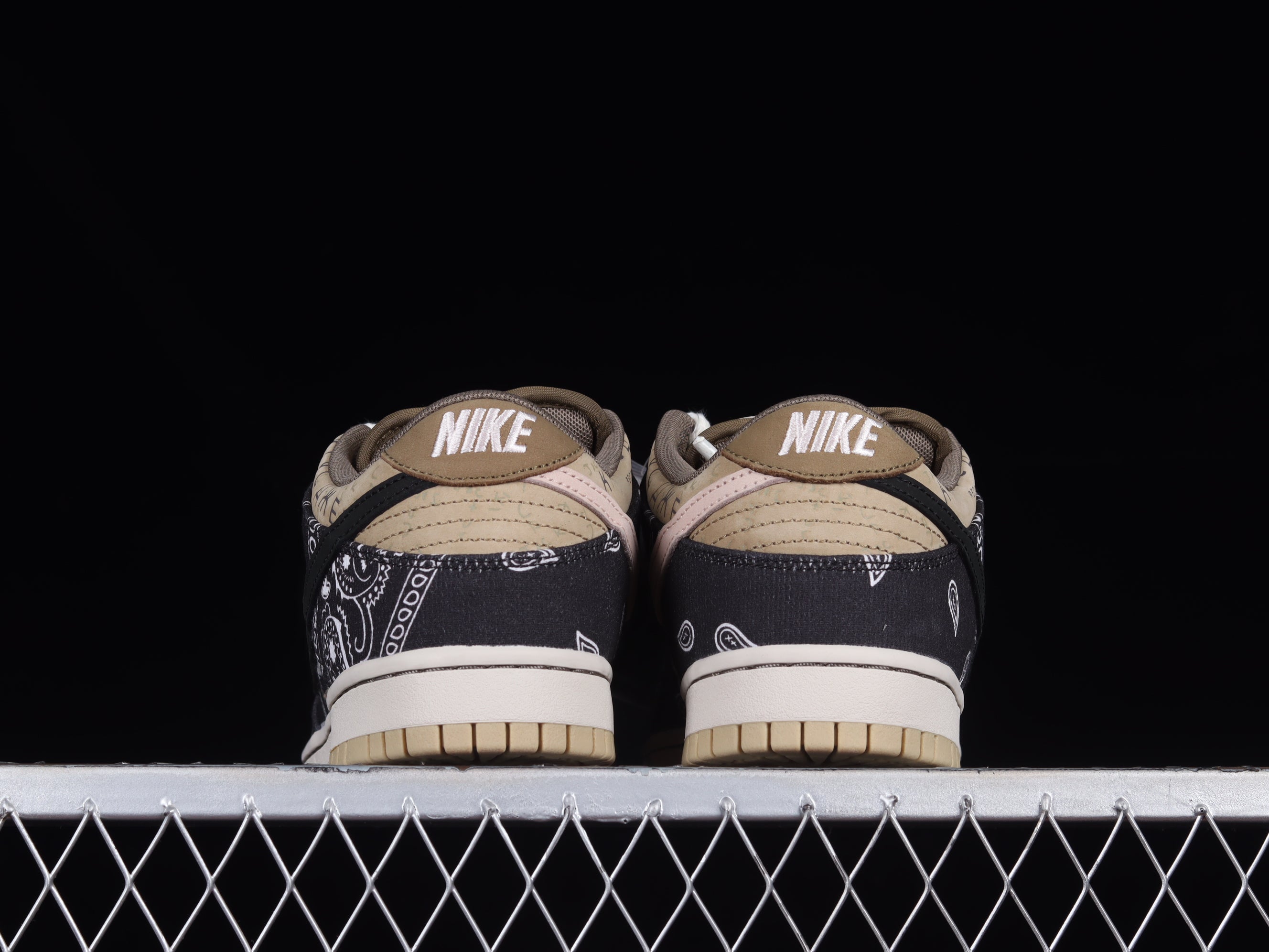 Nike SB Dunk Travis Scott