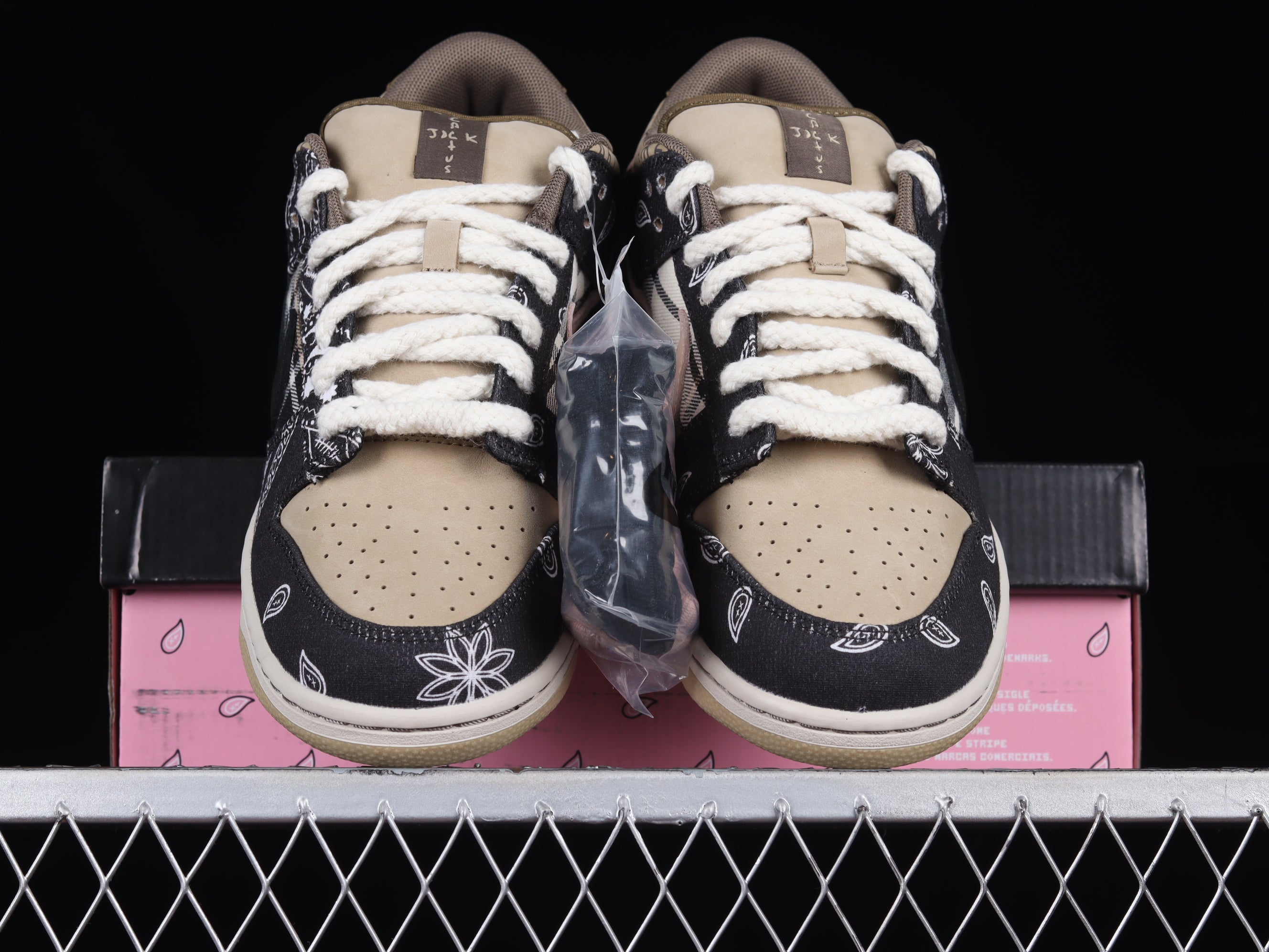 Nike SB Dunk Travis Scott